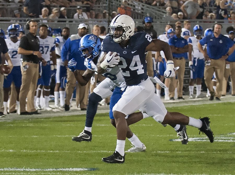 Eagles new running back Miles Sanders breaking away from the defense in college.