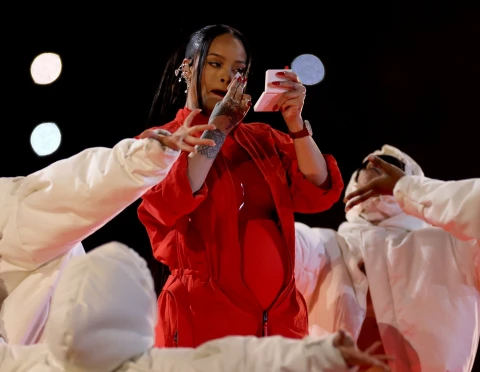 Rihanna's amazing product placement at the Super Bowl halftime show increased her sales by 833%.