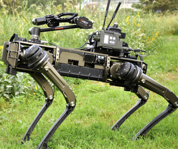 Maybe someday this thing could be your pet? For now, the Q-UGV is assisting the army in combat and border control. 